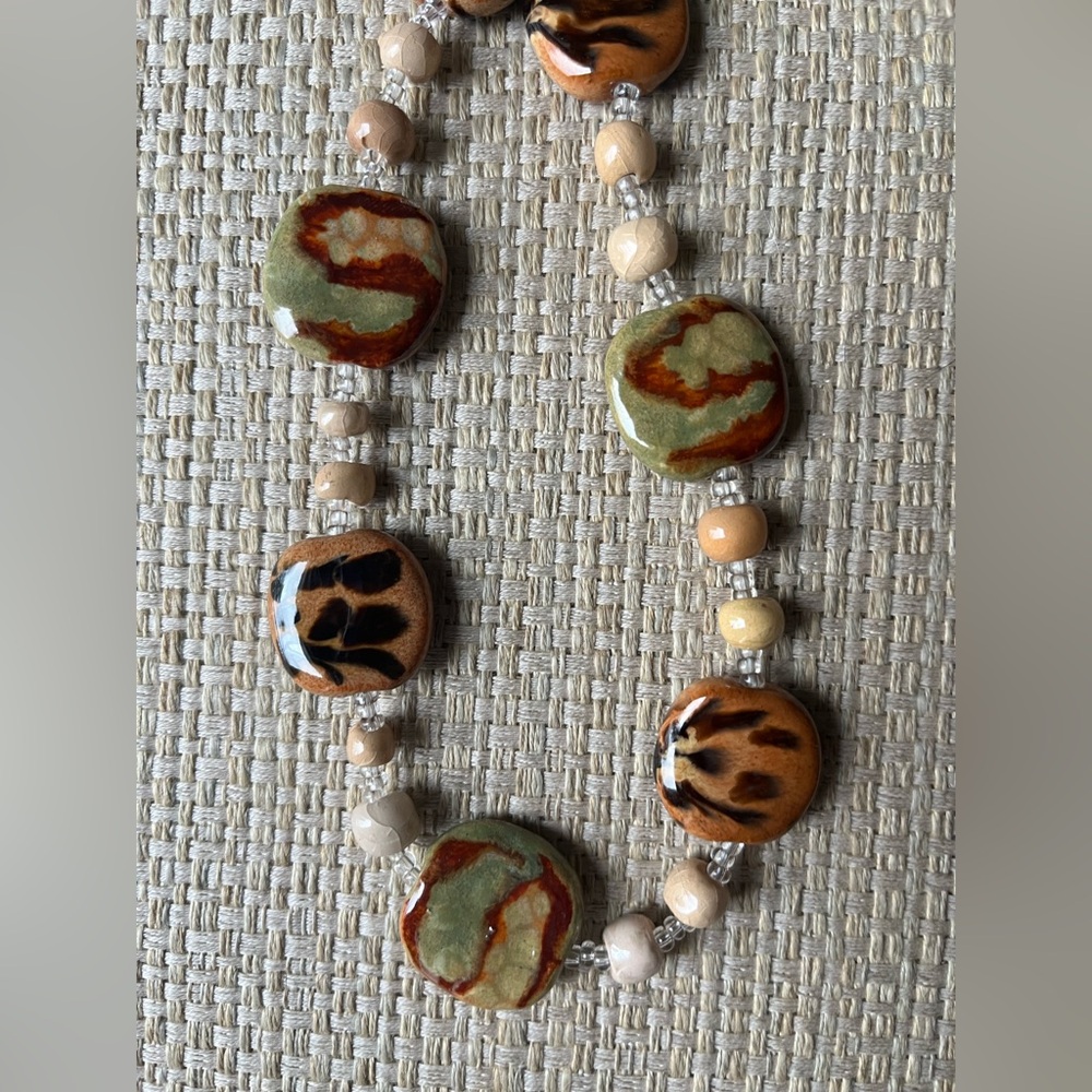 Kazuri ceramic bead necklace, handmade - Picture 2 of 4